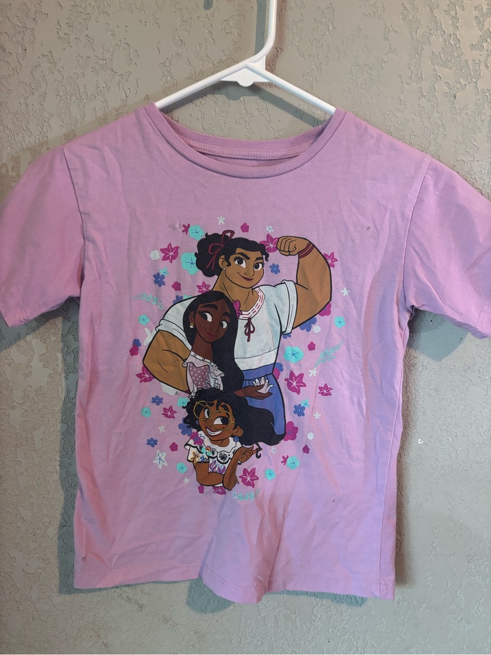 Pink Girls' Graphic Tee with Family Character Print